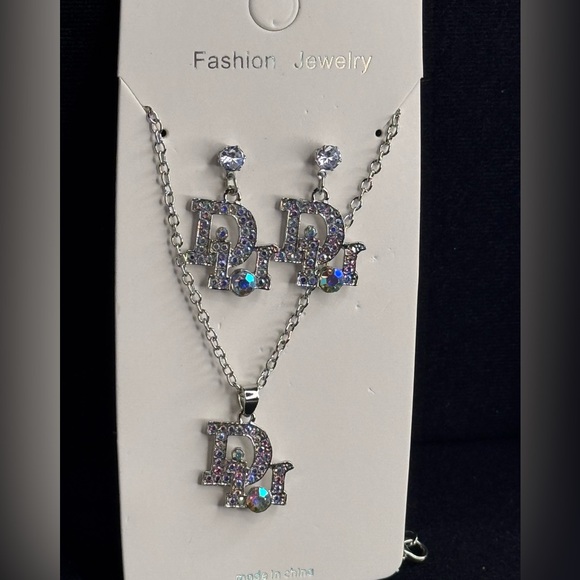Fashion Jewelry Silver Tone Iridescent Crystal Necklace & Earring Set - Picture 3 of 6